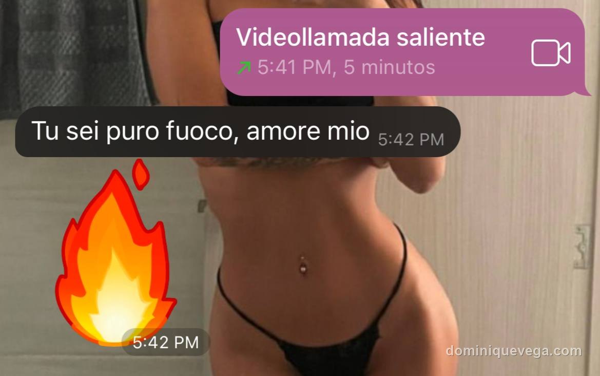 Dominique Vega lingerie cam girl italiana